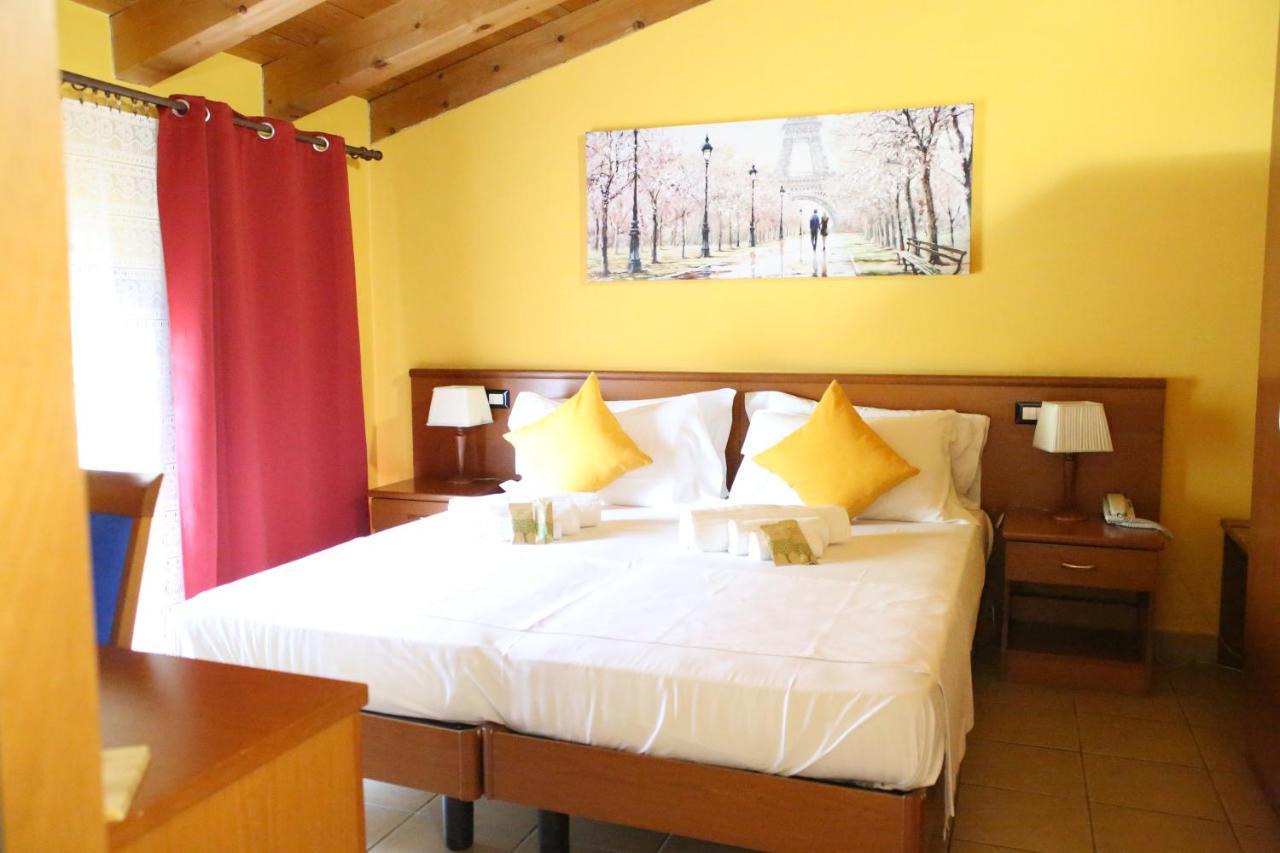 Hotel Al Bosco Сона Екстер'єр фото