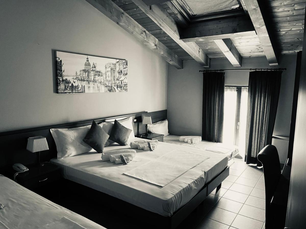 Hotel Al Bosco Сона Екстер'єр фото